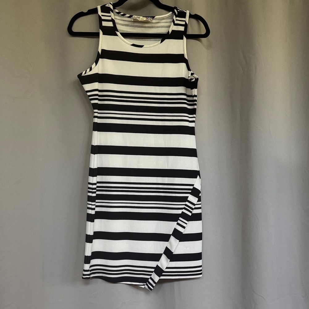 Black and White Striped Sleeveless Dress